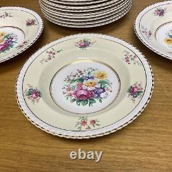 12 Johnson Brothers WINDSOR WARE 7 3/4 Scalloped Edge Rimmed Soup Bowls