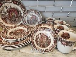 16 PC Set JOHNSON BROTHERS His Majesty Turkey Dinner Salad Plates Bowls Mugs