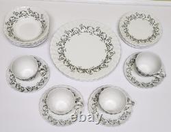 20-PC VTG JOHNSON BROS MINUET IRONSTONE DISHES Dinner Serving 4