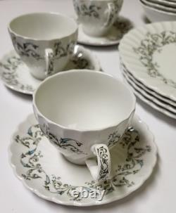 20-PC VTG JOHNSON BROS MINUET IRONSTONE DISHES Dinner Serving 4