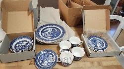 20 Piece Johnson Brothers England Blue Willow 4 Place Setting Ironstone NIB