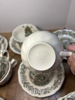 23 pc Lot Vintage JOHNSON BROS MERRY CHRISTMAS Dinner Salad Cup Saucer