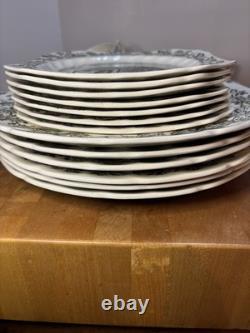 23 pc Lot Vintage JOHNSON BROS MERRY CHRISTMAS Dinner Salad Cup Saucer