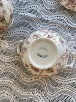 26 Piece Lot Mixed Vintage Johnson Brothers Rose Chintz Pink 26 Piece Lot Mixed Vintage Johnson Brothers Rose Chintz Pink