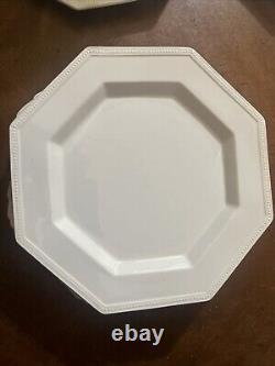 6 Johnson Bros Ironstone England HERITAGE WHITE 10Dinner Plates 1B2-3 Back Chip