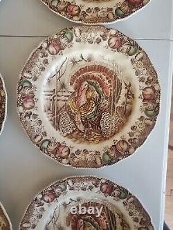 8 Vintage Johnson Bros. England His Majesty Turkey 10 3/4 Dinner Plates