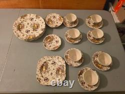 Autumn Bliss Johnson Bros Vintage Fruit Pattern Dinnerware Set