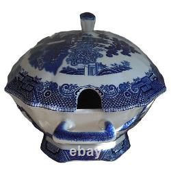 Blue Willow Tureen Johnson Bros Made In England