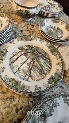 Friendly Village Vintage Collectors Set