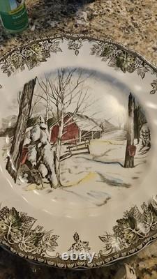 Friendly Village Vintage Collectors Set