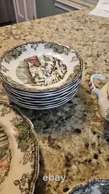 Friendly Village Vintage Collectors Set