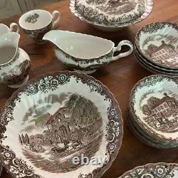 Heritage Hall Johnson Brothers Ironstone 4411 44 Piece Vintage China Set