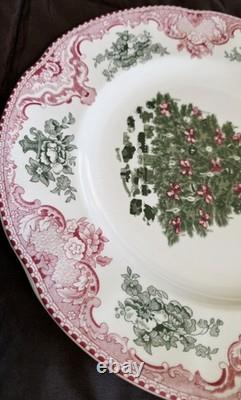 JOHNSON BROS Old Britain Castles Pink Christmas Green Tree 10.5 DINNER PLATE