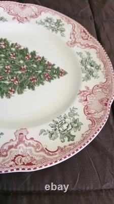 JOHNSON BROS Old Britain Castles Pink Christmas Green Tree 10.5 DINNER PLATE