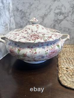 JOHNSON BROS ROSE CHINTZ SOUP TUREEN Pink Roses