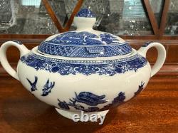 JOHNSON BROTHERS ENGLAND WiILLOW BLUE PATTERN TEA SET