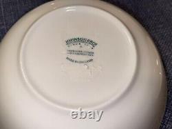 JOHNSON BROTHERS-Richmond White 4/Dinner Plates10 and 4/Salad Bowls6.25