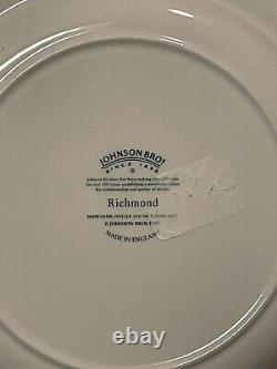 JOHNSON BROTHERS-Richmond White 4/Dinner Plates10 and 4/Salad Bowls6.25