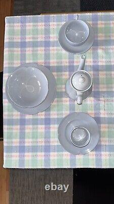 Johnson Bros 23 Piece Breakfast Set For 2 Greydawn Blue Scalloped Rimmed