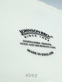 Johnson Bros Blue Willow Oval Baker, 11 3/4