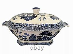 Johnson Bros. Earthenware Blue Willow Blue & White Large Covered Tureen