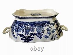 Johnson Bros. Earthenware Blue Willow Blue & White Large Covered Tureen