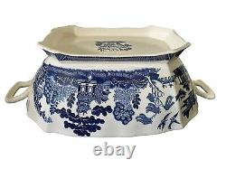 Johnson Bros. Earthenware Blue Willow Blue & White Large Covered Tureen