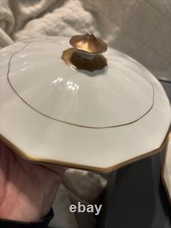 Johnson Bros England Covered Vegetable Dish with Lid