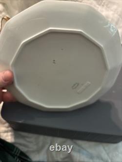 Johnson Bros England Covered Vegetable Dish with Lid