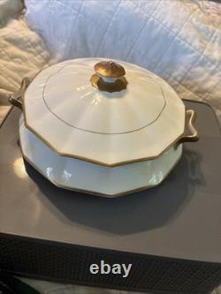 Johnson Bros England Covered Vegetable Dish with Lid