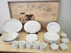 Johnson Bros England Regency White Swirl Ironstone 26 Piece Dinnerware SetVGC