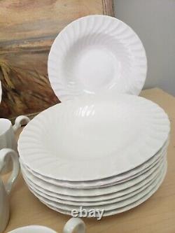 Johnson Bros England Regency White Swirl Ironstone 26 Piece Dinnerware SetVGC