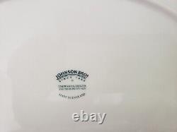 Johnson Bros England Regency White Swirl Ironstone 26 Piece Dinnerware SetVGC