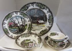 Johnson Bros FRIENDLY VILLAGE 20 Piece Dinnerware set, MIB UNUSED NICE SET