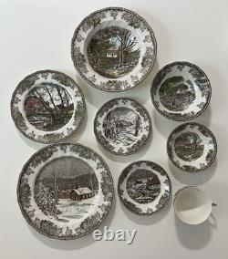 Johnson Bros. Friendly Village 32 Pc Set NEVER USED Vintage 1980s RARE