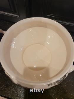 Johnson Bros Friendly Village Soup Tureen