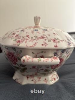 Johnson Bros Rose Chintz Large Covered Soup Tureen 15.5 Excellent Condiiton