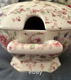 Johnson Bros Rose Chintz Large Covered Soup Tureen 15.5 Excellent Condiiton