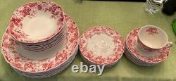 Johnson Bros Strawberry 8 place dining set