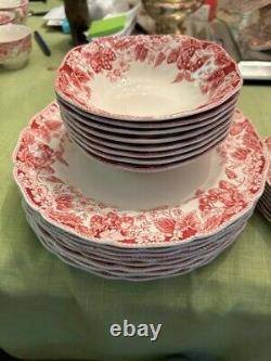 Johnson Bros Strawberry 8 place dining set