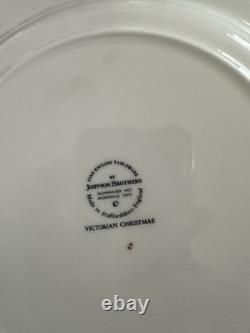 Johnson Bros Victorian Christmas Made In England 4 4 Piece Place Settings S&P