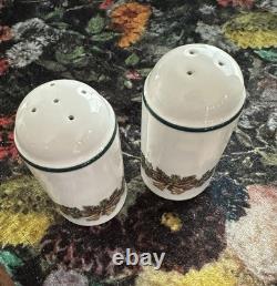 Johnson Bros Victorian Christmas Made In England 4 4 Piece Place Settings S&P