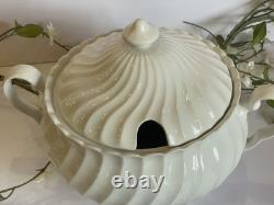 Johnson Bros White Regency Ironstone Swirled Tureen & Lid England Two Piece