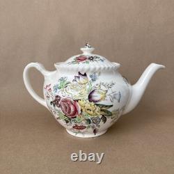 Johnson Bros Windsor Ware GARDEN BOUQUET Teapot Holds 4 Cups c. 1940-70