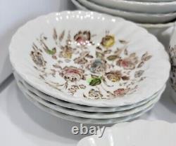Johnson Brothers Bros Staffordshire Bouquet 31pc Serv for 4 Dinner Plates + MINT