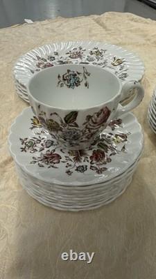 Johnson Brothers Bros Staffordshire Bouquet 35pc Dinner Plates, Tea cups, Saucer