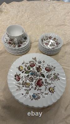 Johnson Brothers Bros Staffordshire Bouquet 35pc Dinner Plates, Tea cups, Saucer