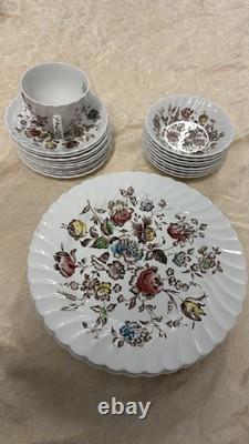 Johnson Brothers Bros Staffordshire Bouquet 35pc Dinner Plates, Tea cups, Saucer