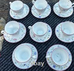 Johnson Brothers China, 45-piec set. Summer chiza pattern. Set teacup& plates