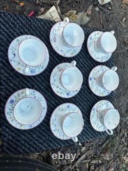 Johnson Brothers China, 45-piec set. Summer chiza pattern. Set teacup& plates